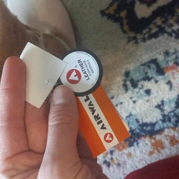 New LEATHER Airwalk boots, about a size 5 or 6 - Picture 3 of 8